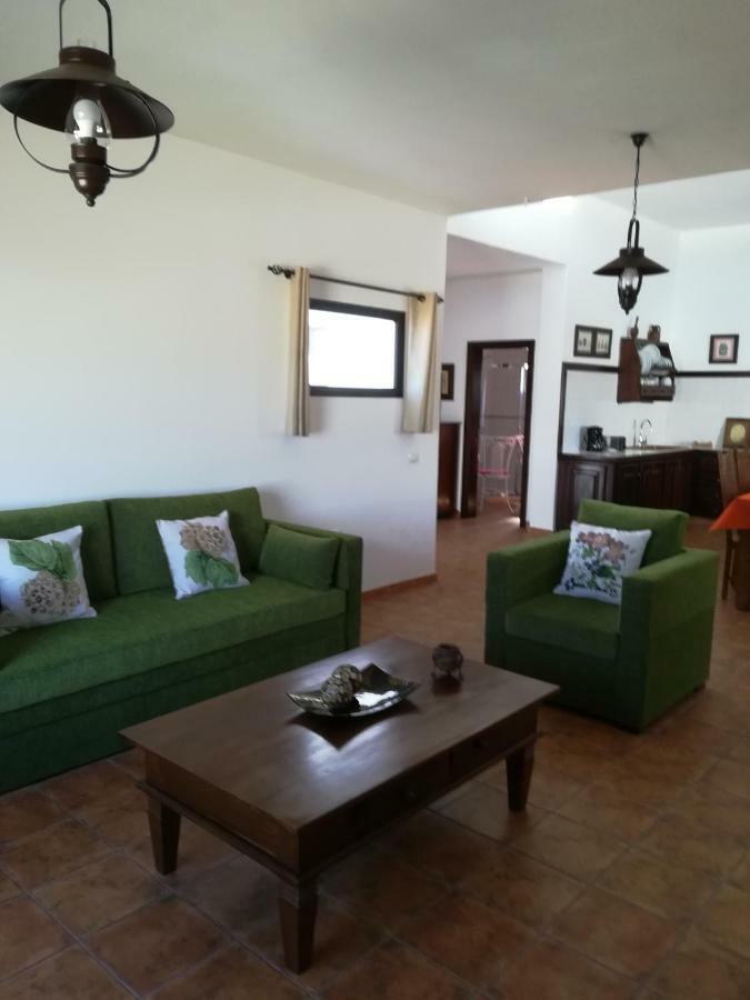 Vivienda Vacacional La Canada Tinajo Εξωτερικό φωτογραφία